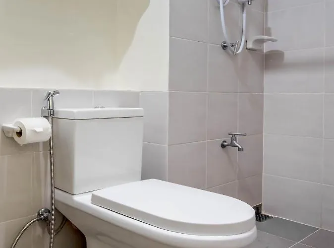 ホテル Oyo 263 Vinia Residences