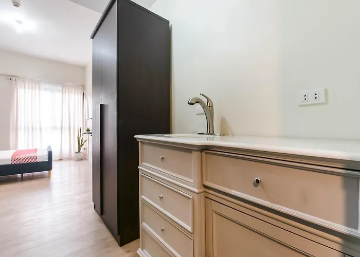 Oyo 263 Vinia Residences 2* マニラ市